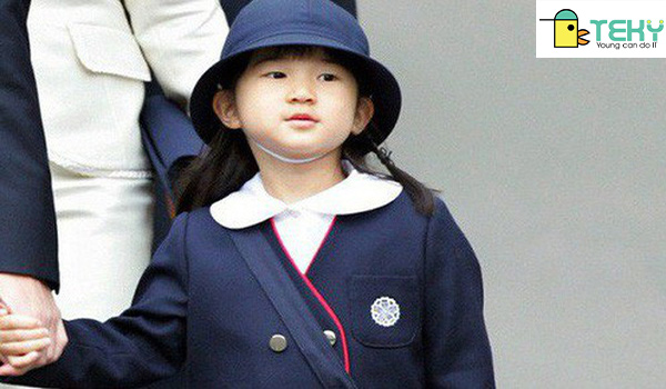 Công chúa Nhật Bản Aiko thường tự đi bộ đến trường