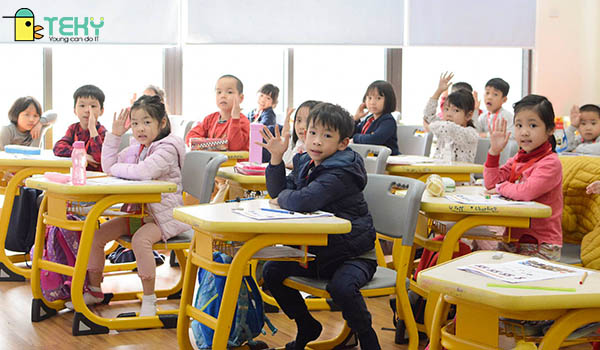 Lớp học tại trường tiểu học quốc tế Alaska