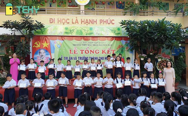 Lễ tổng kết trường Tiểu học Trần Nguyên Hãn