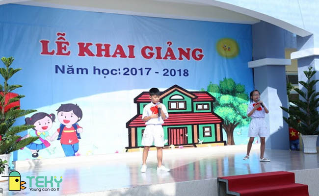 Lễ khai giảng trường Tiểu học Lê Thị Riêng