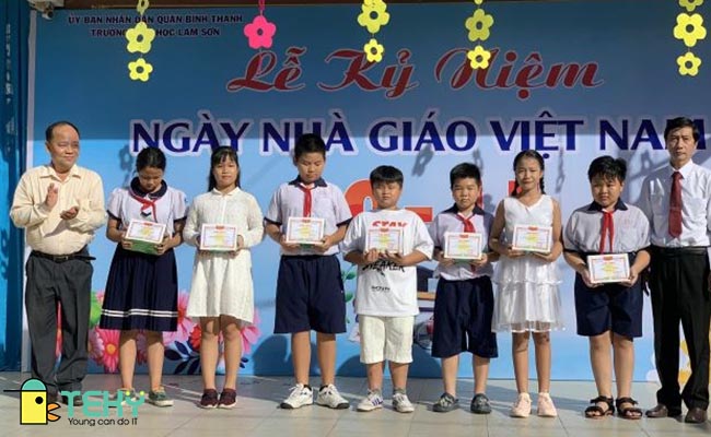 Trường Tiểu học Lam Sơn tuyên dương học sinh giỏi