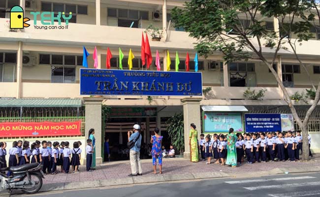 Trường Tiểu học Trần Khánh Dư tổ chức tham quan dã ngoại