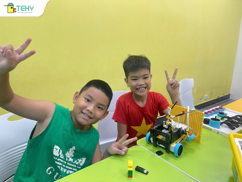 san-pham-khoa-hoc-robotics-spike-prime-hoc-phan-5- tai-teky-hoang-mai-may-ui-tu-dong