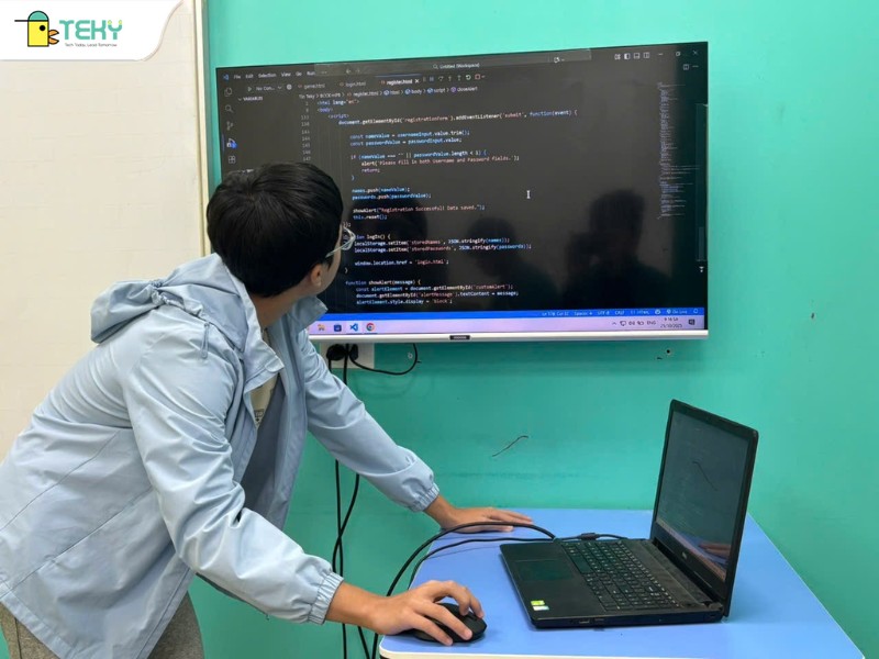 gia-binh-gioi-thieu-code-cua-san-pham-monster-coins-trong-buoi-bao-cao-cuoi-khoa-sieu-nhan-lap-trinh-web