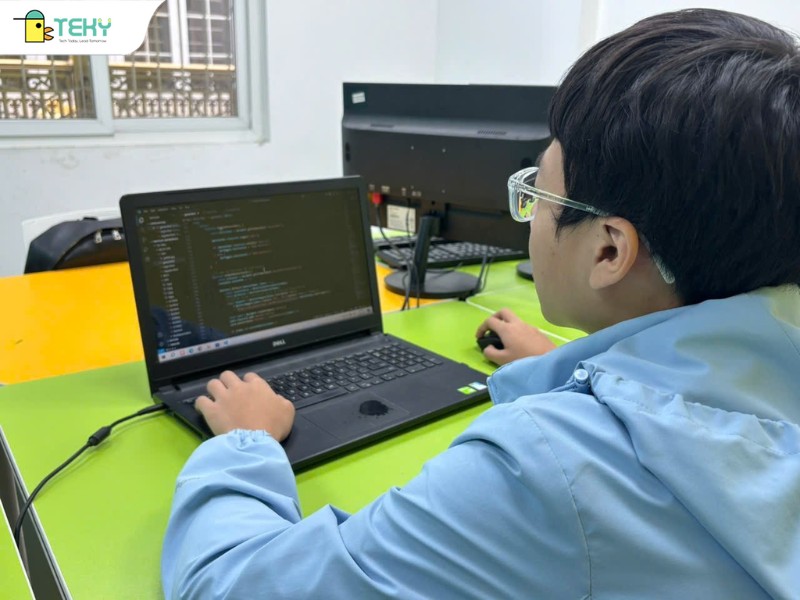 gia-binh-dang-chuan-bi-san-pham-cho-buoi-bao-cao-cuoi-khoa