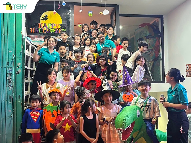 cac-be-va-thay-co-cung-chup-anh-tai-teky-binh-tan