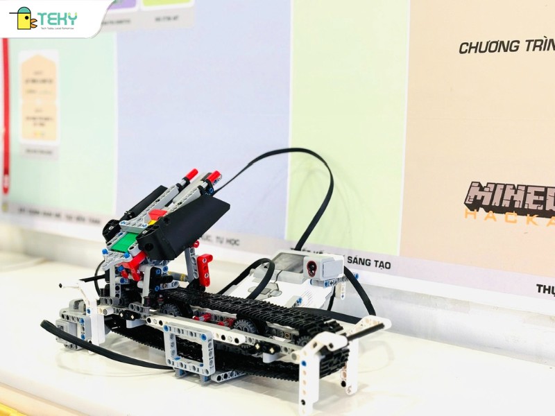 bang-chuyen-phan-loai-hang-hoa-tu-dong-che-tao-bang-bo-robotics-mindstorm