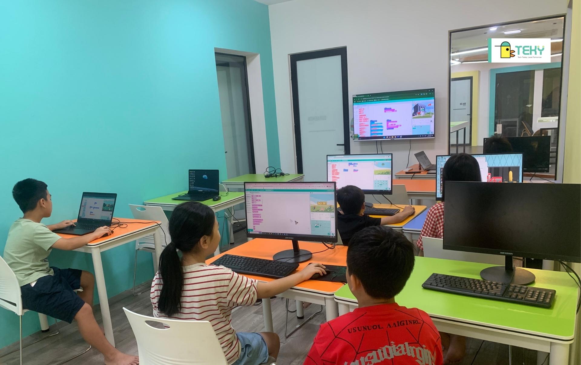 Teky-gia-han-cong-co-so-tech-genius-2025