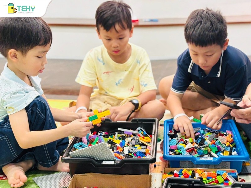 tre-tiep-can-voi-lego-giup-phat-trien-tu-duy-cong-nghe-tot-hon