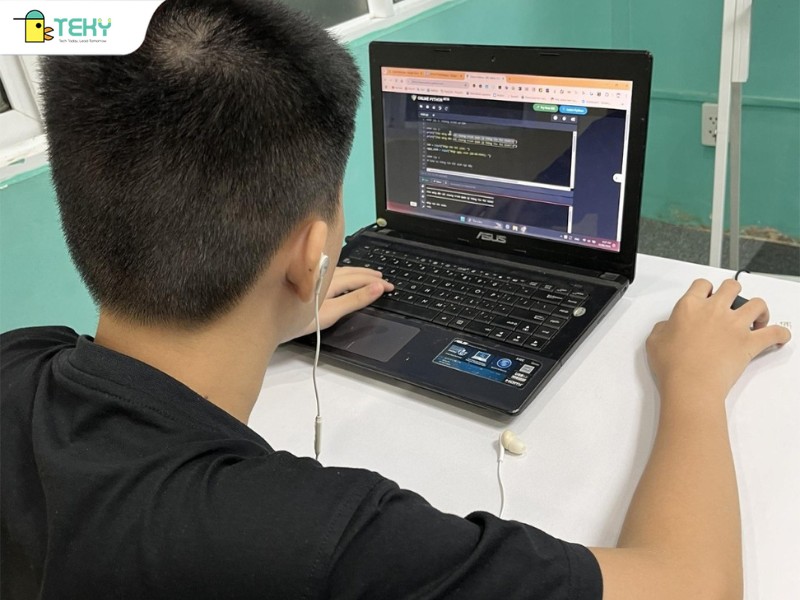 tai-teky-cac-be-duoc-tiep-xuc-voi-mon-lap-trinh-python-tu-som