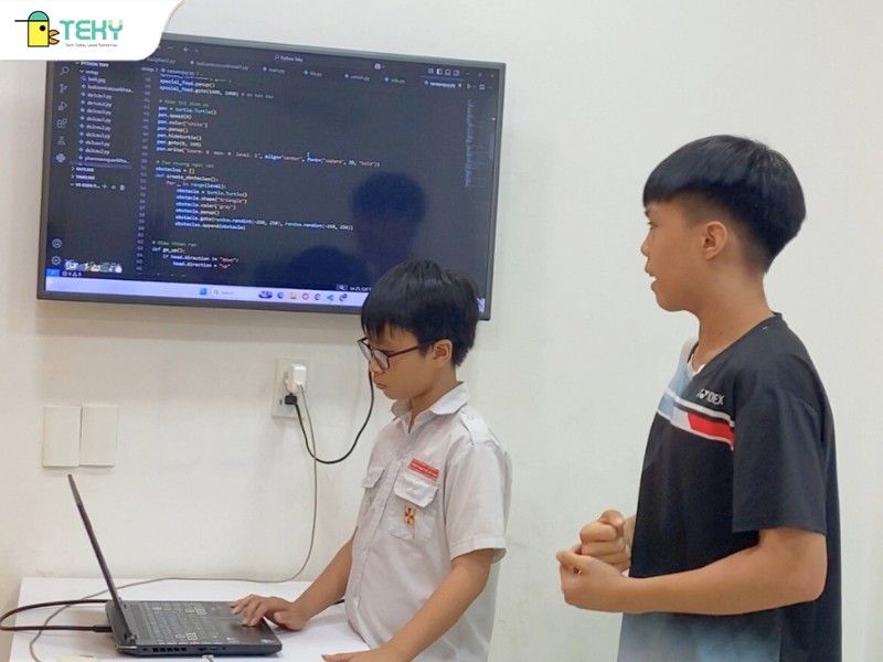 ngoai-tu-duy-logic-cac-be-duoc-ren-luyen-them-kha-nang-thuyet-trinh