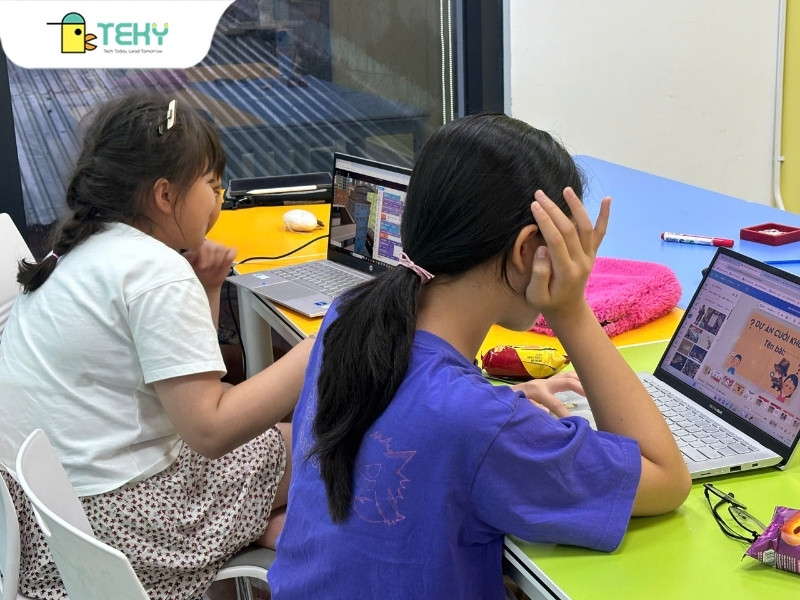 tai-teky-minh-khai-khong-kho-de-thay-cac-ban-nu-hoc-cong-nghe