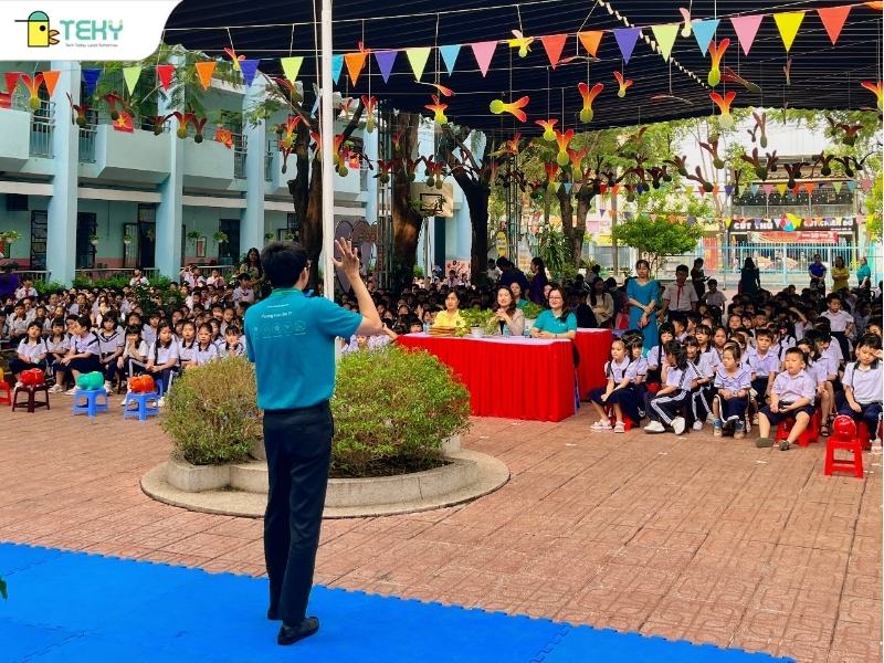 thay-thinh-chia-se-cac-kien-thuc-ve-an-toan-mang-cho-hoc-sinh