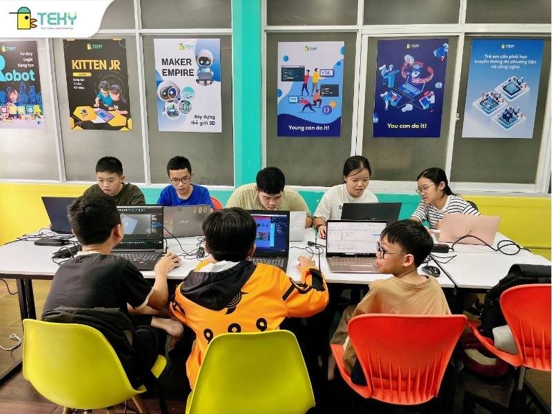 khong-gian-lop-hoc-lap-trinh-tai-teky-binh-duong