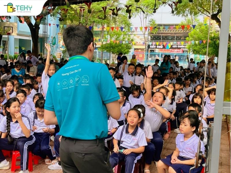 hoc-sinh-hao-hung-tham-gia-cac-tinh-huong-an-ninh-mang