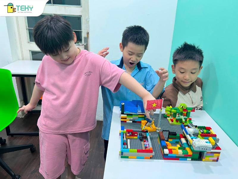 san-pham-can-cu-mat-trang-cua-3-ky-su-nhi-bao-tam-va-nguyen