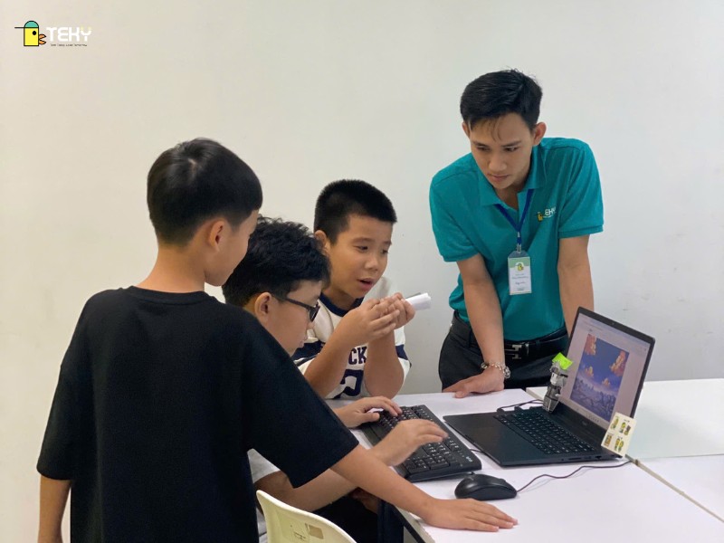 khoa-hoc-be-lam-game-tai-teky