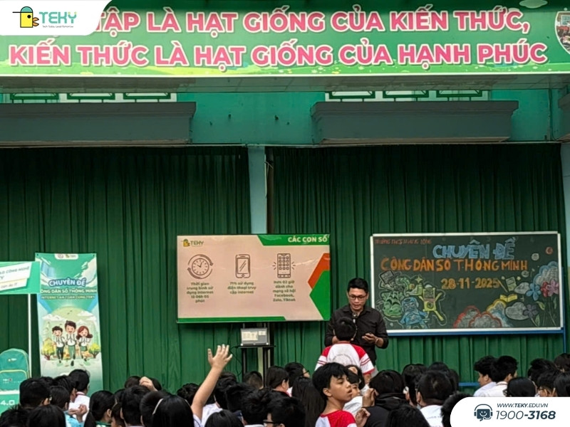 hoc-sinh-tham-gia-tra-loi-cac-cau-hoi-cong-nghe-tu-teky