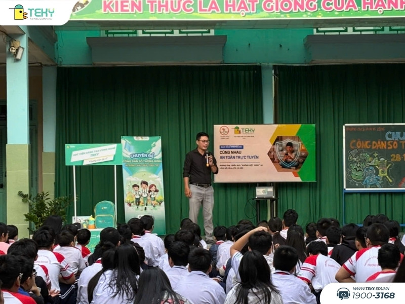 ngay-hoi-trai-nghiem-cong-nghe-tai-truong-thcs-thang-long