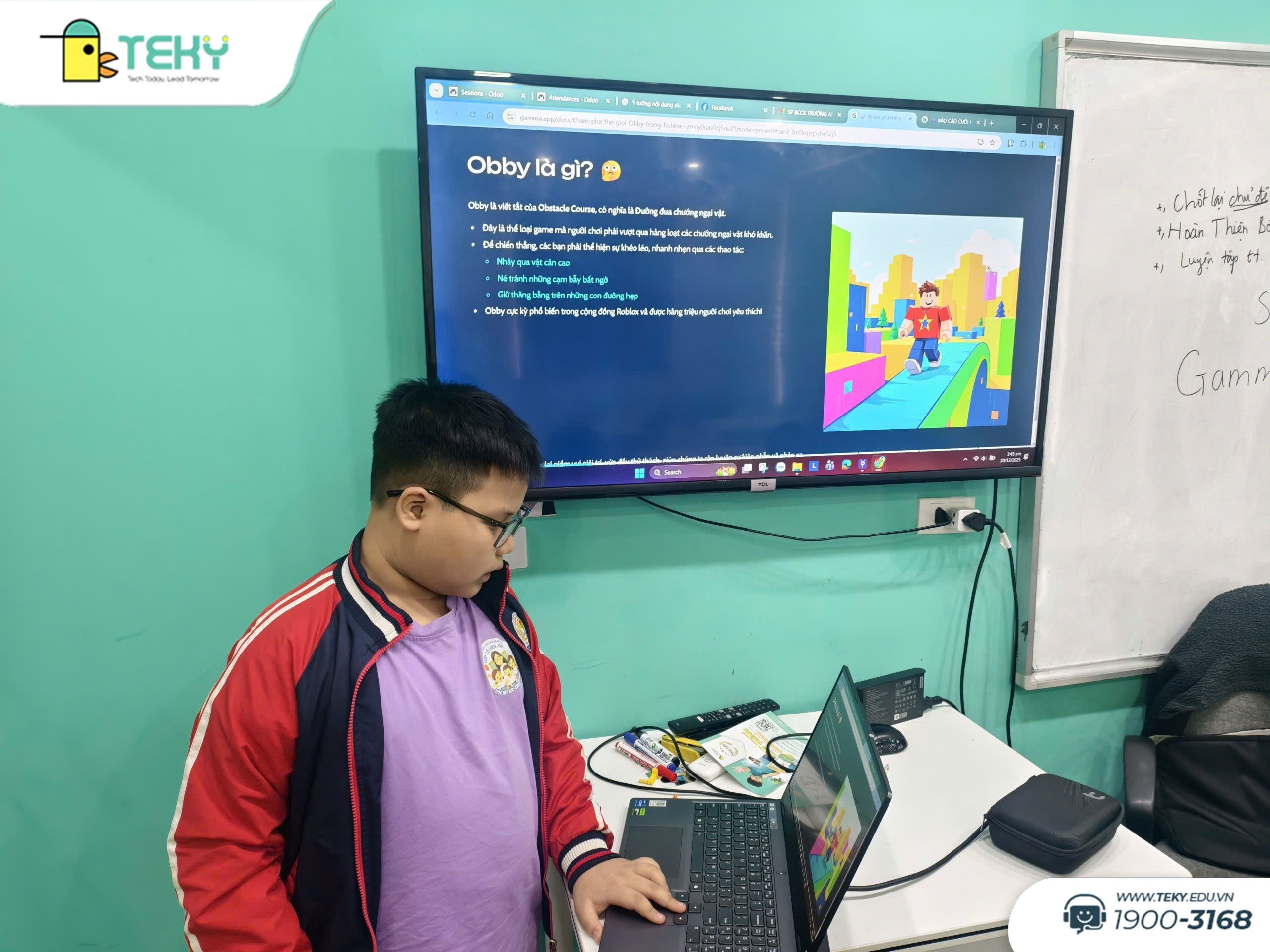 tekid-truong-an-dung-gamma-ai-de-lam-slide-thuyet-trinh-cho-bai-cuoi-khoa-sieu-nhan-lap-trinh-game-roblox