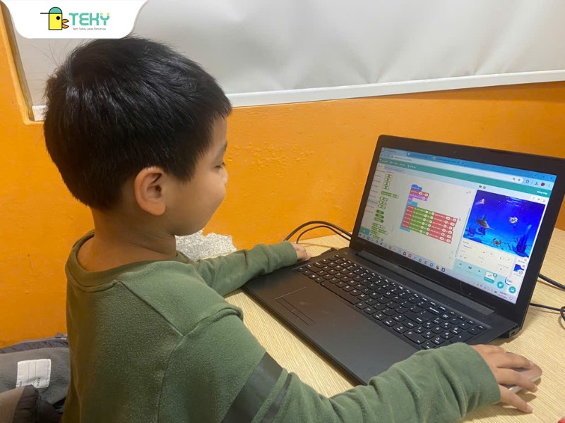 be-bui-anh-vu-lap-trinh-game-ai-cung-codekitten