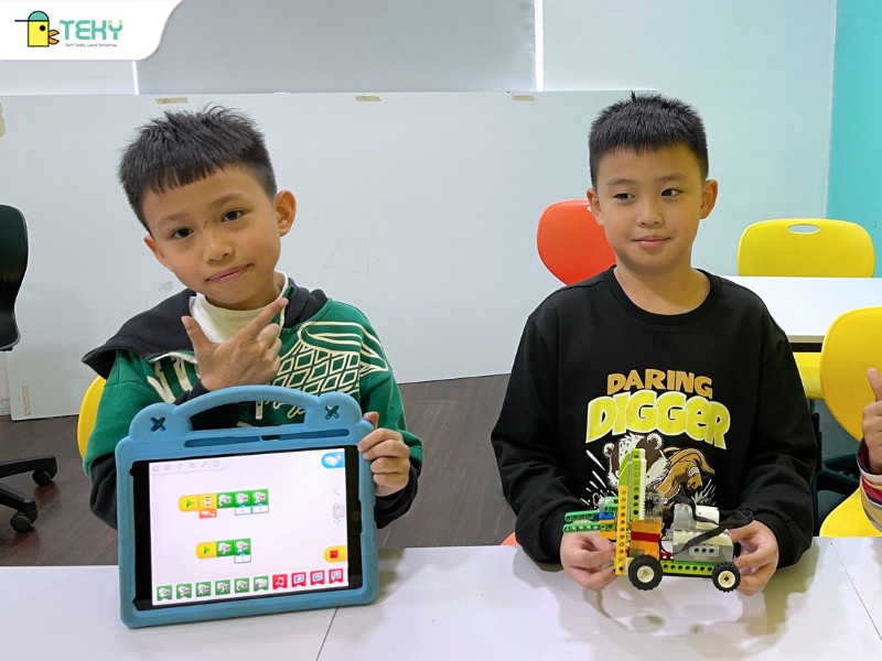 kham-pha-robotics-giup-nuoi-duong-dam-me-cong-nghe-cua-hoc-sinh