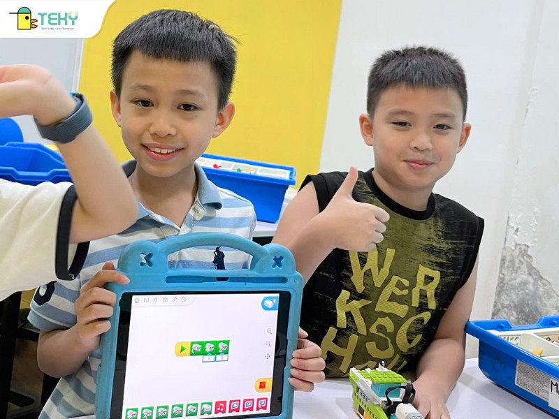 hoc-vien-teky-tu-tin-voi-san-pham-cong-nghe-ca-nhan