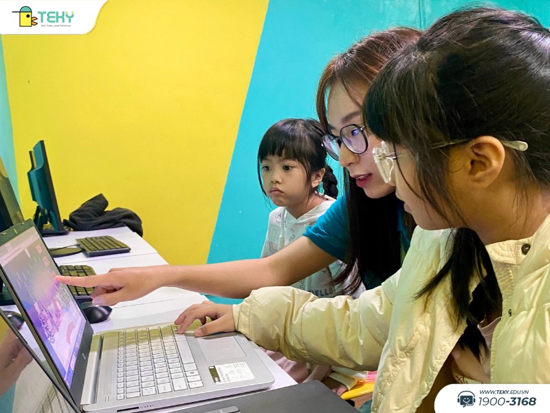 hoat-dong-trai-nghiem-cong-nghe-dac-biet-mua-giang-sinh