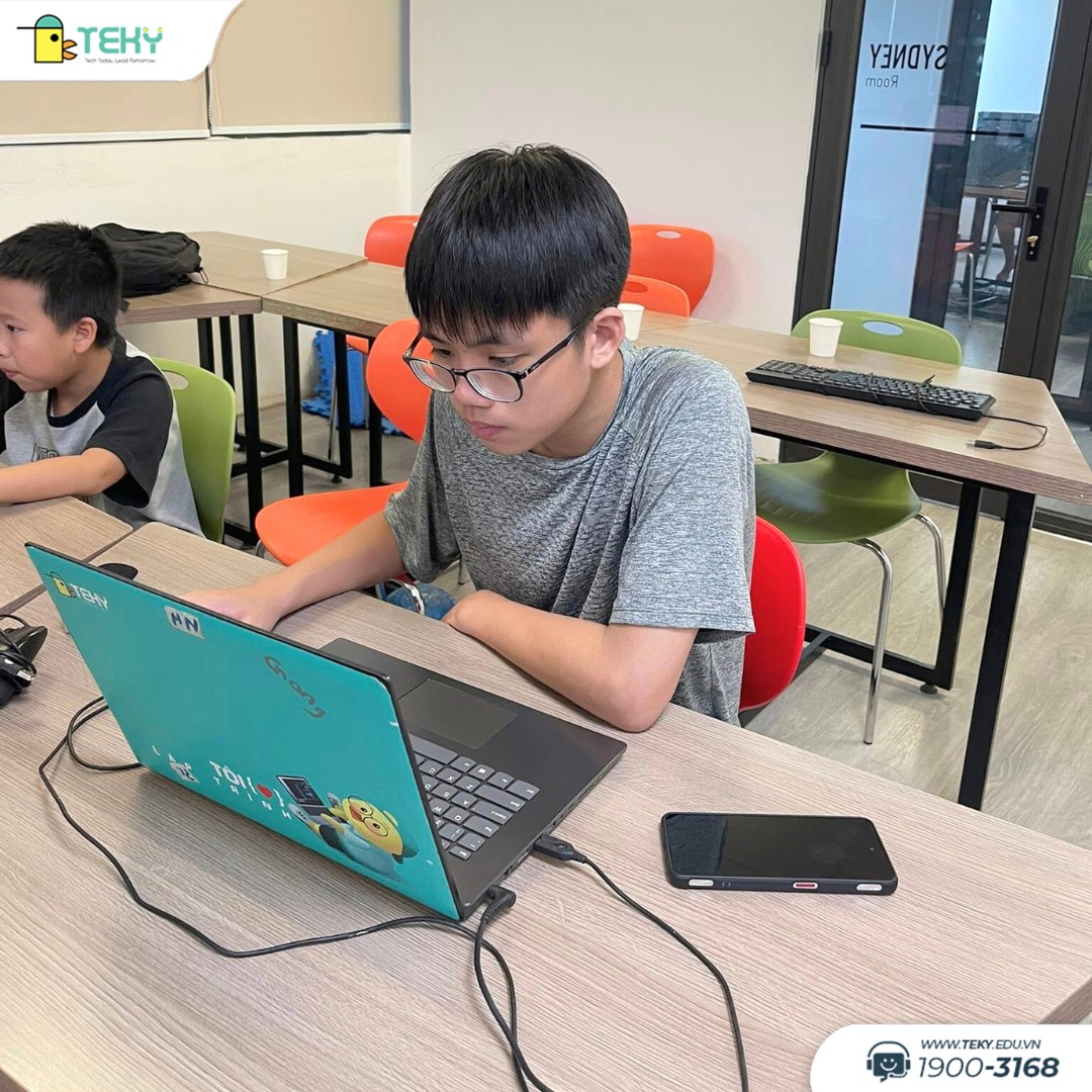 Công nghệ đang “thao túng” não bộ con như thế nào?