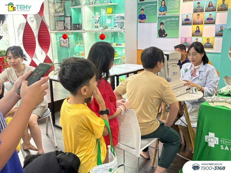 ngay-hoi-kham-mat-cho-tekids