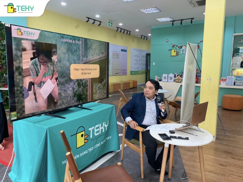 dien-gia-nguyen-gia-hoa-nguoi-truc-tiep-phu-trach-chuyen-mon-cho-su-kien