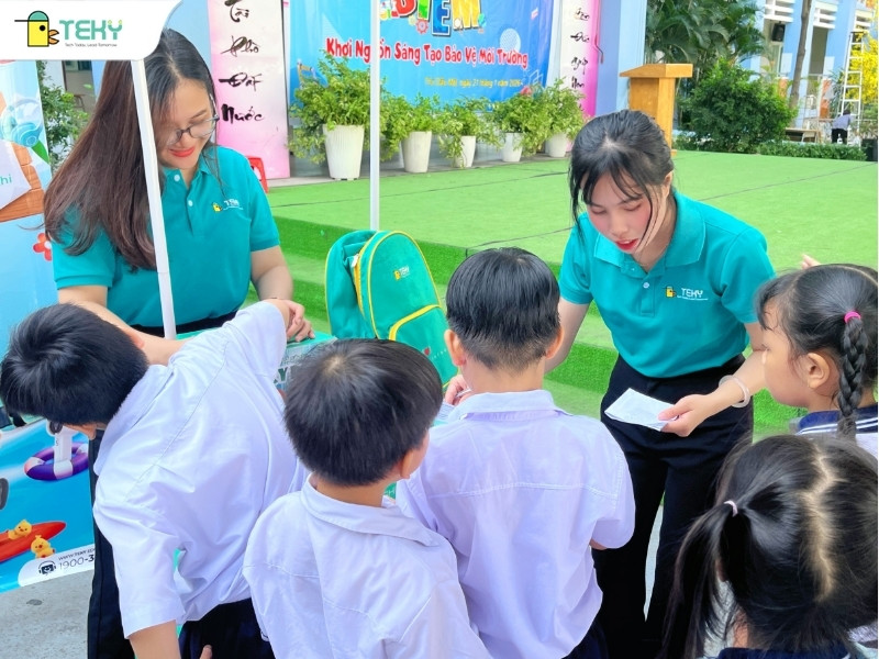 cac-ban-nhan-qua-tu-teky-box-sau-khi-trai-nghiem-cac-tram-cong-nghe