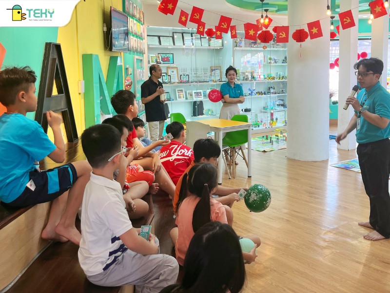 teky-mo-hinh-giao-duc-hien-dai-ket-hop-tu-duy-va-cong-nghe