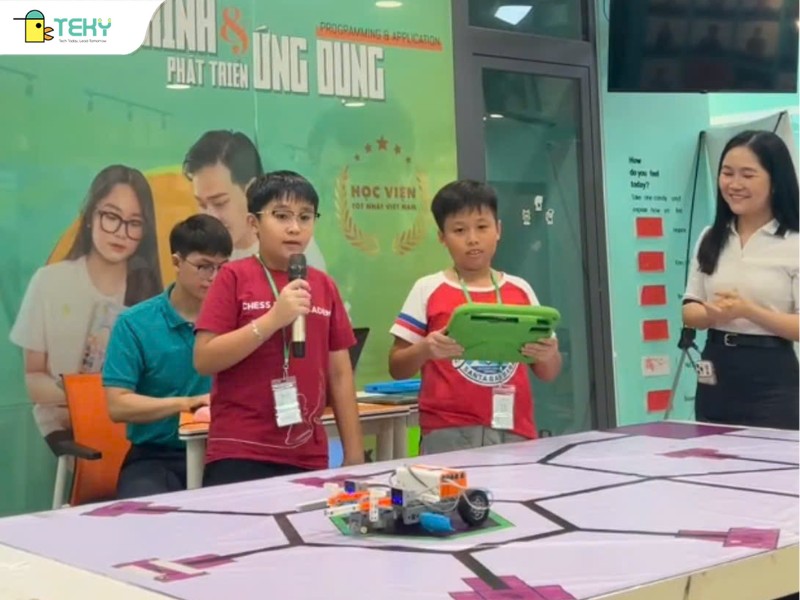 hoc-vien-dat-minh-va-viet-long-buoc-vao-vong-test-sa-ban