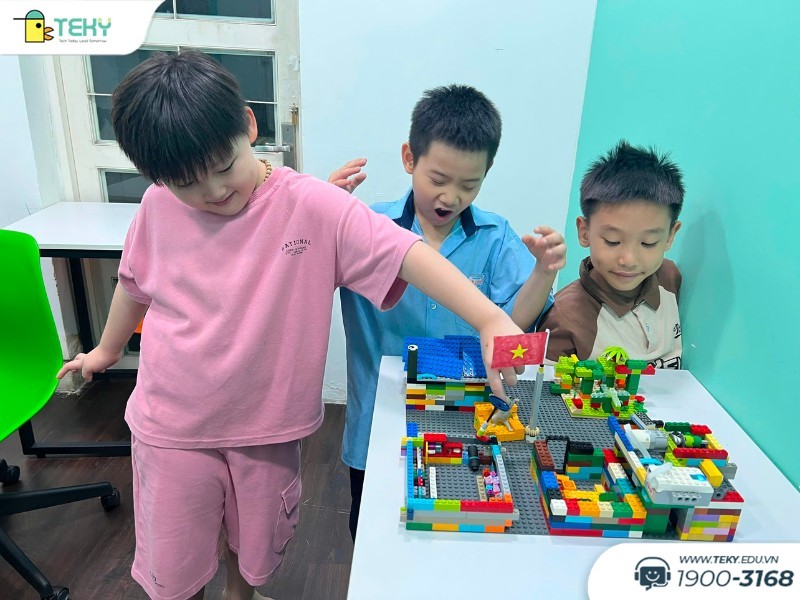 lap-rap-lego-khi-choi-tro-thanh-mot-qua-trinh-hoc-nghiem-tuc