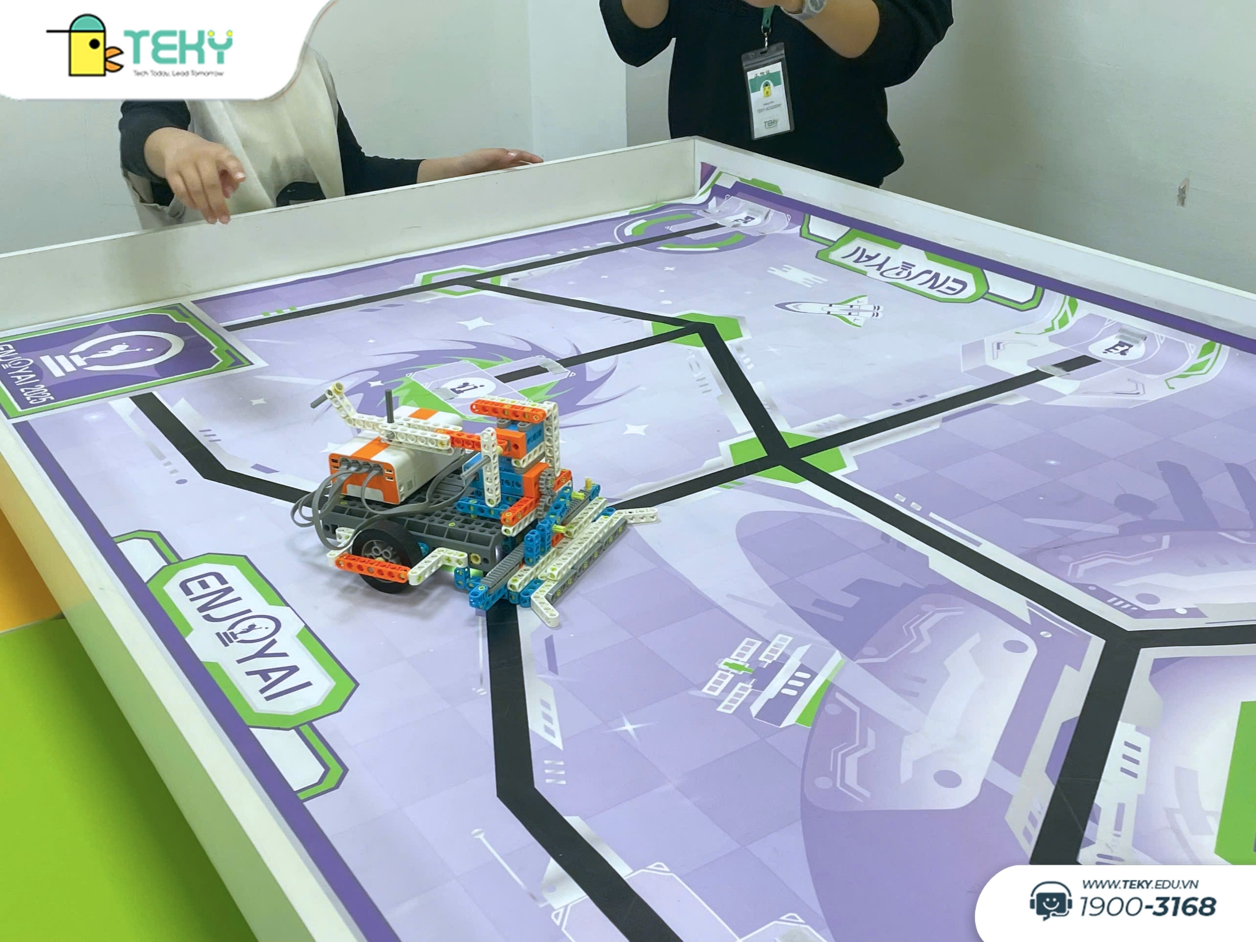 robot-whale-bot-chay-thu-nghiem-tren-sa-ban