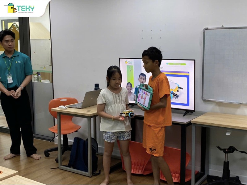 be-tam-cung-san-pham-xe-can-bang