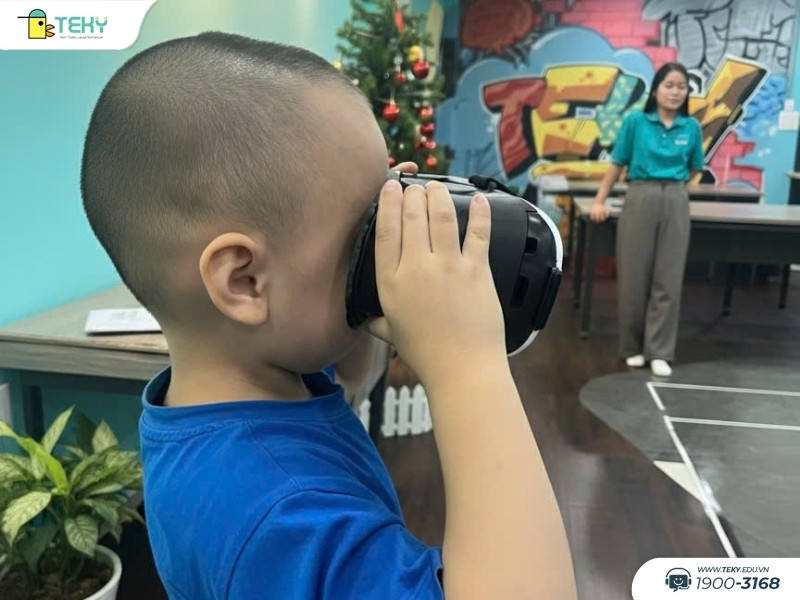 trai-nghiem-thuc-te-cung-kinh-vr