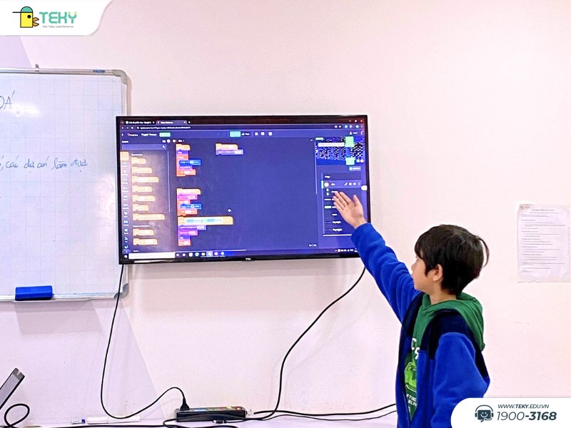 tekid-trinh-vu-bao-hoang-trinh-bay-du-an-game-flappin-frenzy-cua-minn