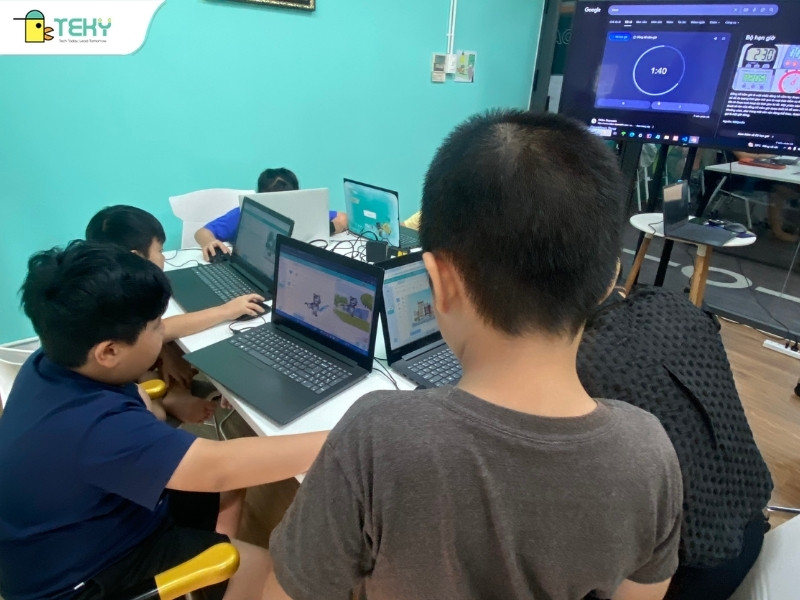 be-lam-game-duoc-thiet-ke-cho-tre-tu-7-10-tuoi