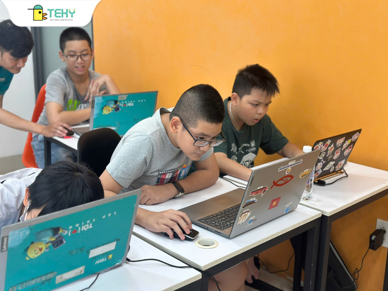 cac-be-dang-tap-trung-lam-du-an-lap-trinh