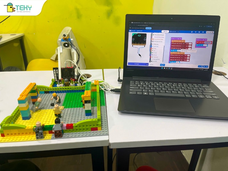 mo-hinh-bang-diem-so-tai-san-bong-voi-micro:bit