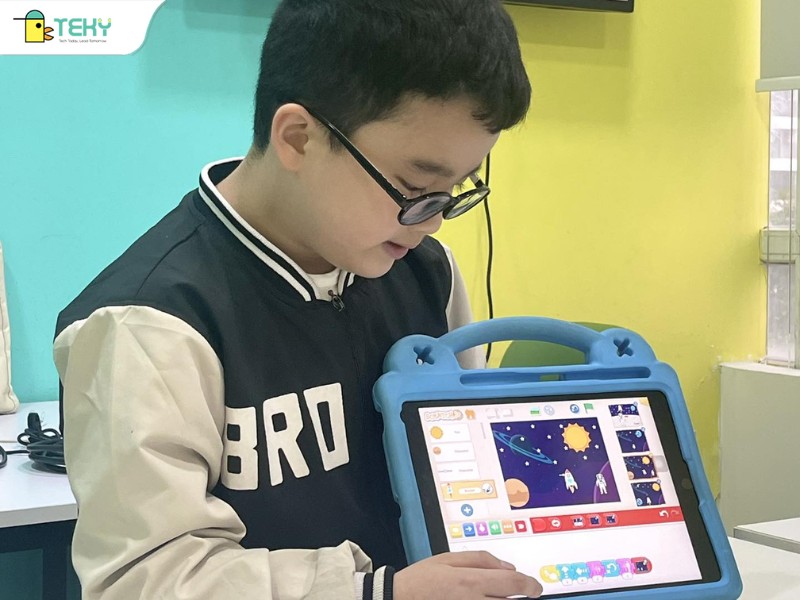 tro-choi-do-hoc-vien-lop-mam-non-cong-nghe-lap-trinh-tai-teky-long-bien