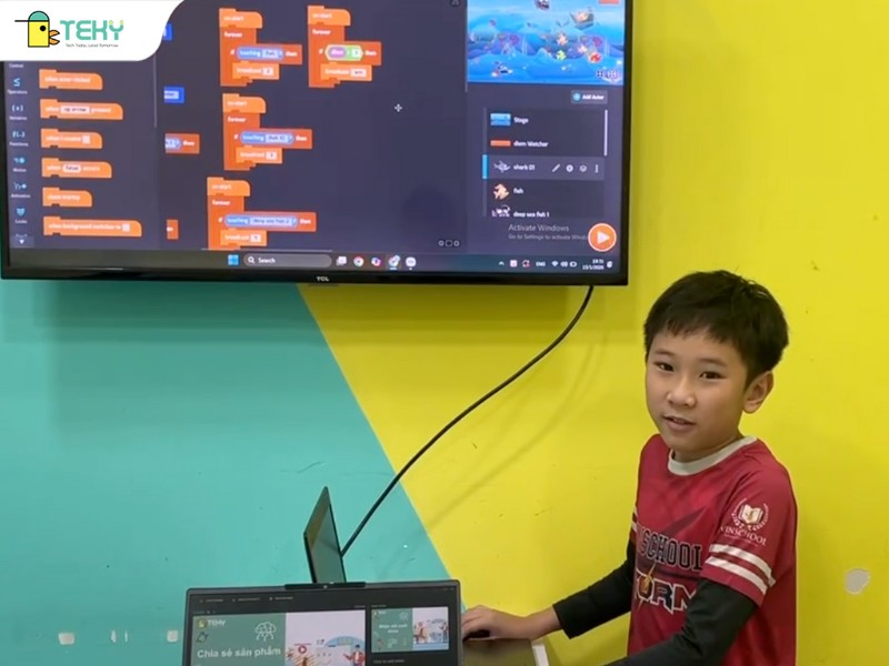 hoc-vien-phan-binh-an-cung-tro-choi-lap-trinh-ca-lon-nuot-ca-be