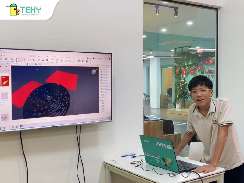 tekids-hoang-nam-cung-san-pham-tai-lop-sieu-nhan-lap-trinh