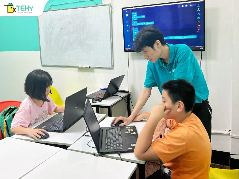 khong-gian-lop-lap-trinh-be-lam-game-teky-binh-duong