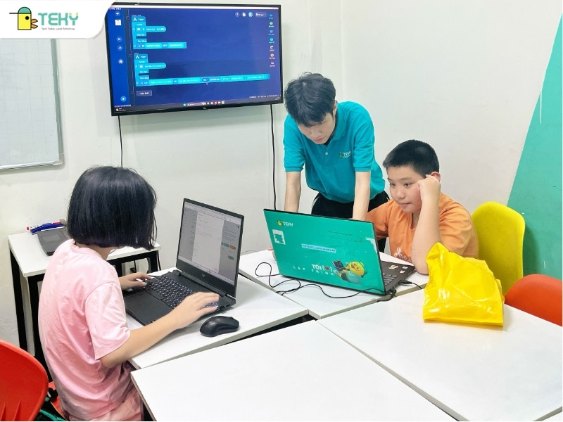 hoc-vien-lop-lap-trinh-ai-do-thay-vo-tan-loc-huong-dan