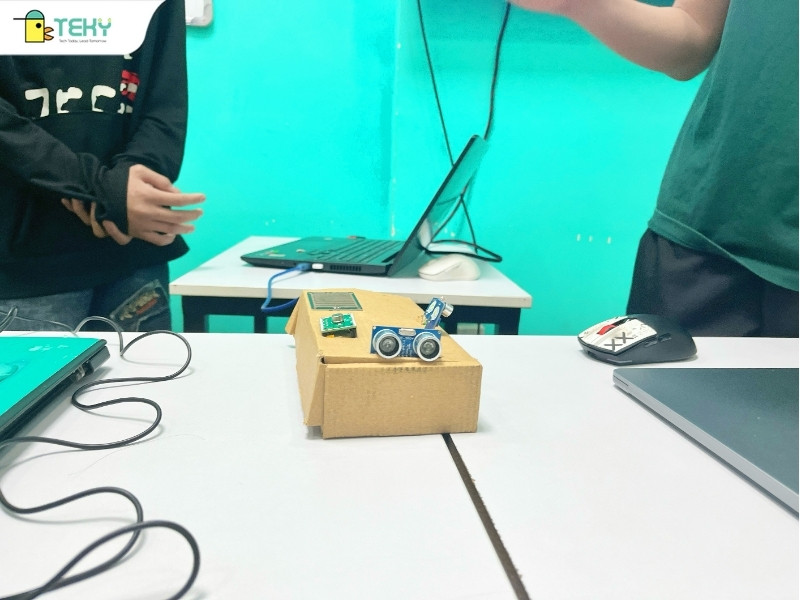 mo-hinh-san-pham-hoan-thien-voi-cac-cam-bien