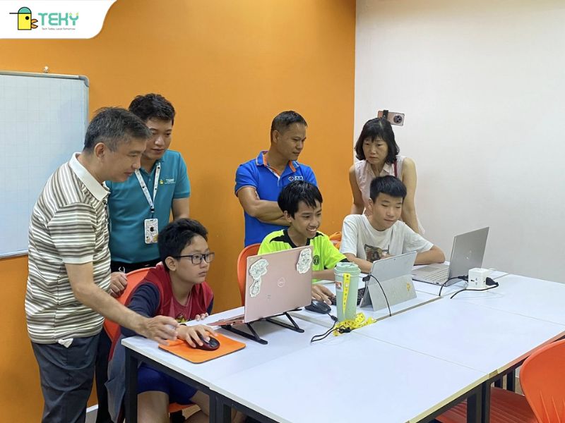 ba-me-dong-hanh-cung-con-trong-hanh-trinh-cong-nghe-4.0