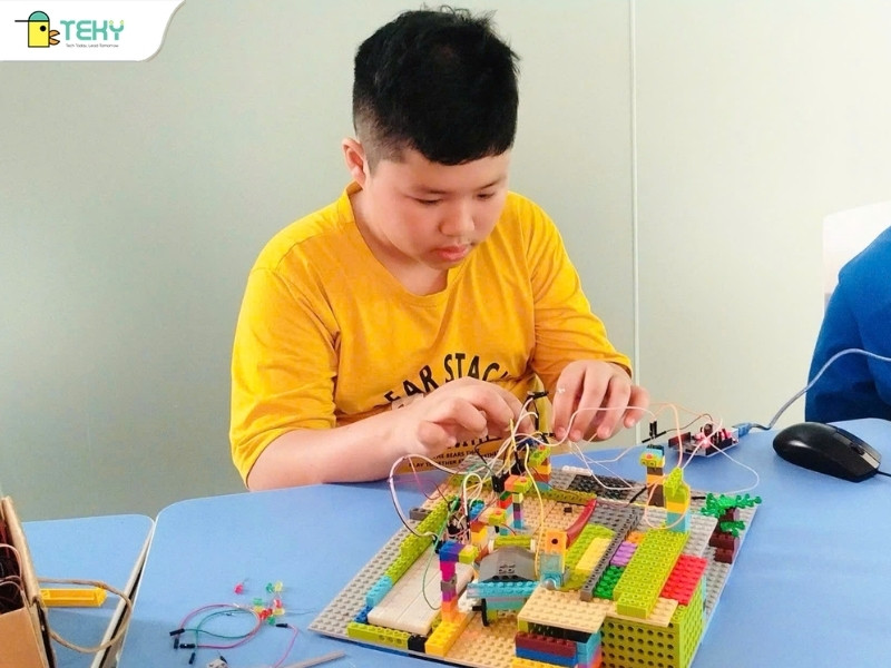 du-an-duong-pho-thong-minh-ket-hop-arduino-va-lego